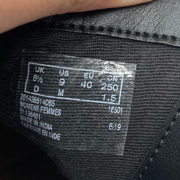 Clarks Women's Clarkdale Dawn Black Leather Boots 9m Wood Tone Soles Zip Closure - Picture 14 of 15